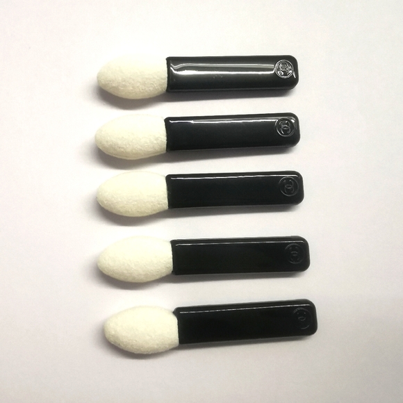 CHANEL Other - New Chanel Mini Eye Shadow Brushes 5 Pcs Set Sponge End Mini Brushes